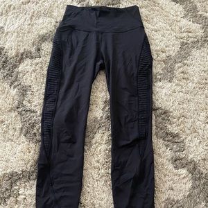 Lululemon Size 4 Leggings With Side Detailing
